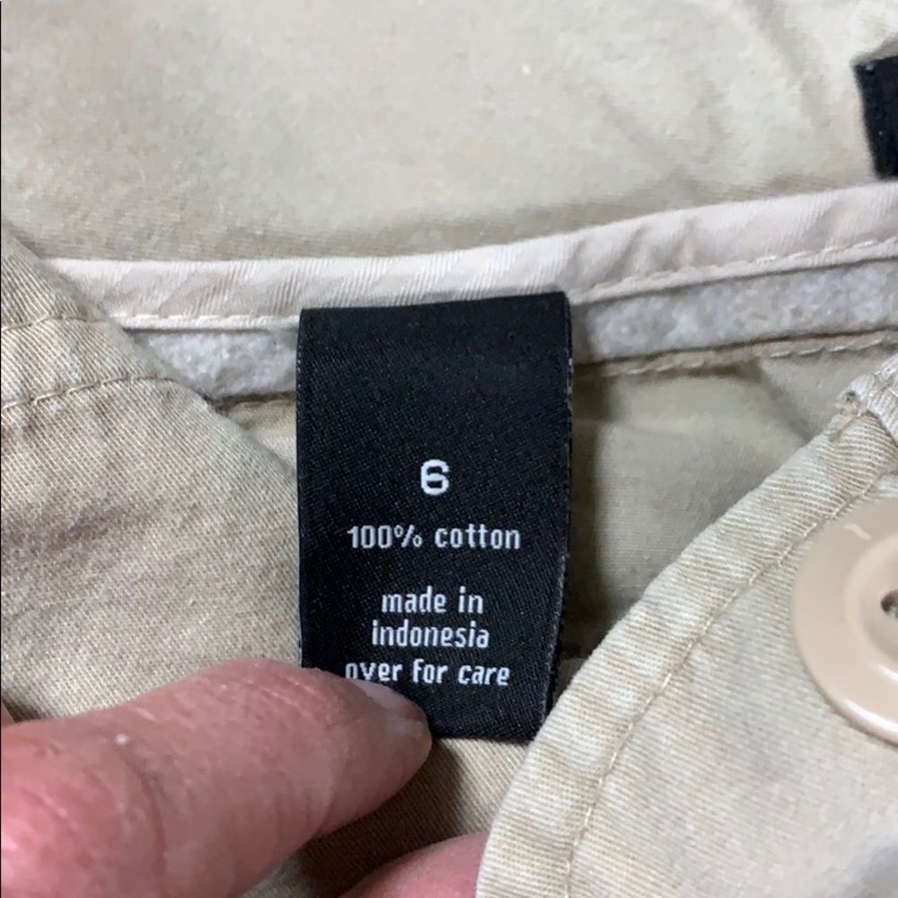 The limited size 6 cropped khakis - Picture 5 of 8